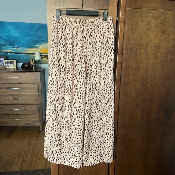 Anthropologie Isobel Pleated Leopard Print Wide-Leg Pants - Picture 6 of 9